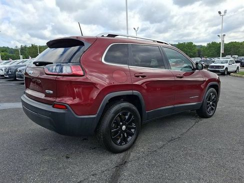 Used 2019 Jeep Cherokee Latitude Plus w/ Cold Weather Group AWD/4WD image 8