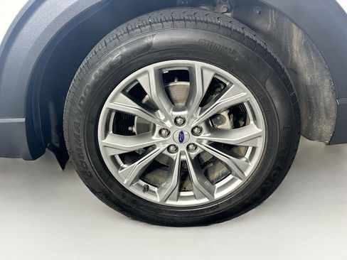 Used 2022 Ford Explorer Limited RWD image 11