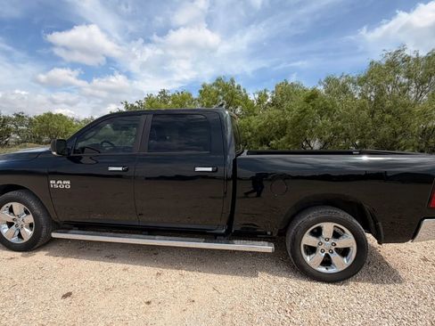 Used 2015 RAM 1500 Lone Star RWD image 3
