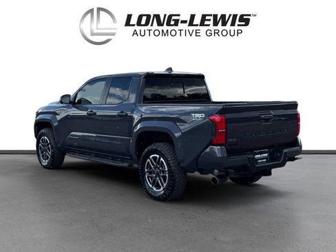 Used 2024 Toyota Tacoma TRD Sport w/ TRD Sport Premium Package AWD/4WD image 4