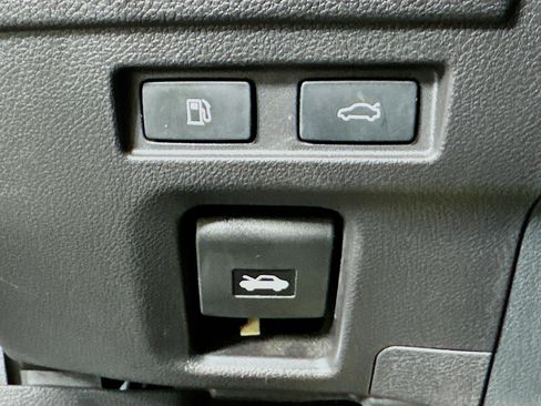 Used 2024 Lexus ES 350 w/ Premium Package image 35