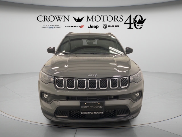 Used 2023 Jeep Compass Latitude w/ Sun and Sound Group AWD/4WD image 10