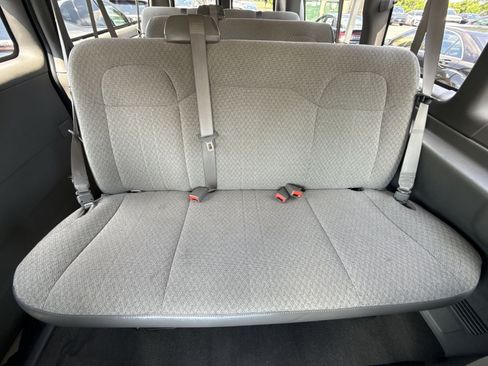 Used 2025 GMC Savana 3500 LT w/ LT Preferred Equipment Group RWD image 25