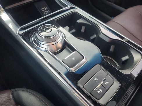 Used 2020 Ford Edge Titanium w/ Equipment Group 301A image 25