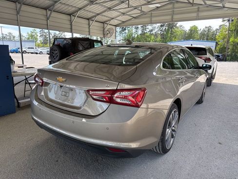 Used 2024 Chevrolet Malibu LT image 3