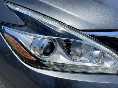 Used 2016 Nissan Murano Platinum FWD image 25