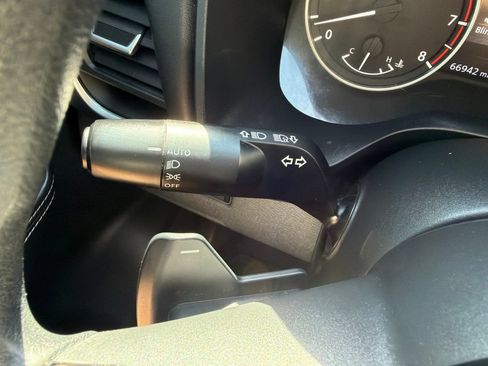 Used 2021 Nissan Rogue S AWD/4WD image 28