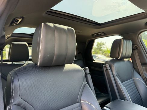 Used 2019 Land Rover Discovery HSE Luxury AWD/4WD image 11