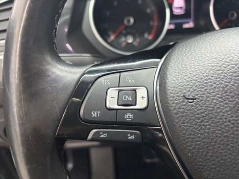 Used 2019 Volkswagen Tiguan SE w/ Panoramic Sunroof Package image 20