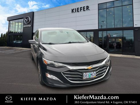 Used 2020 Chevrolet Malibu LT FWD image 1