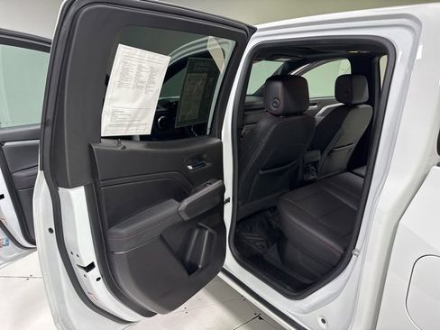 Used 2023 Chevrolet Colorado Z71 w/ Z71 Convenience Package 2 image 23