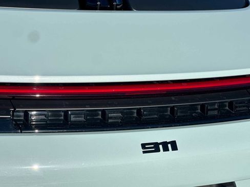 Certified 2025 Porsche 911 Carrera image 28