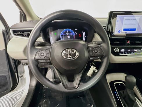 Used 2026 Toyota Corolla LE FWD image 18