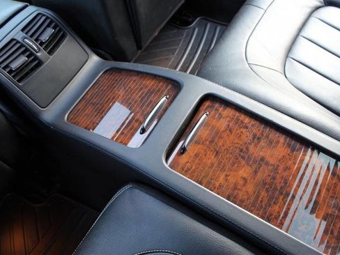 Used 2015 Mercedes-Benz CLS 550 w/ Premium Package image 32