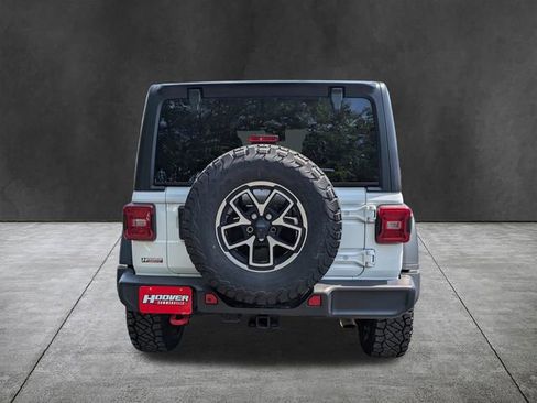 Used 2024 Jeep Wrangler Unlimited Rubicon AWD/4WD image 5