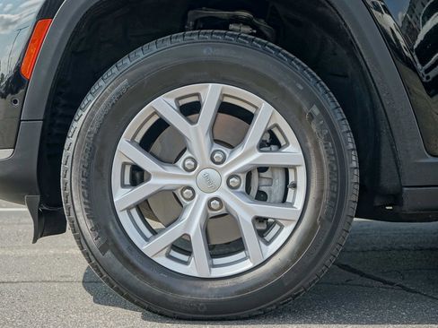 Used 2022 Jeep Grand Cherokee L Limited w/ Luxury Tech Group II image 10