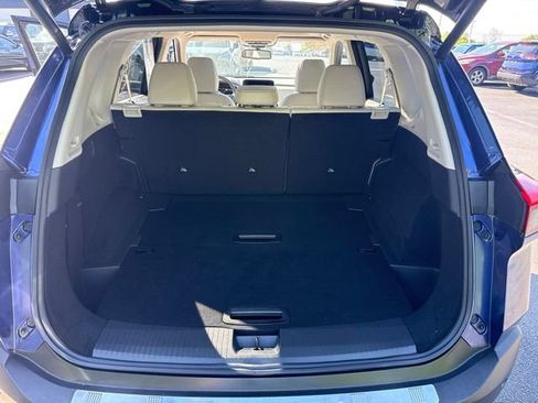 Used 2023 Nissan Rogue SL w/ SL Premium Package AWD/4WD image 18
