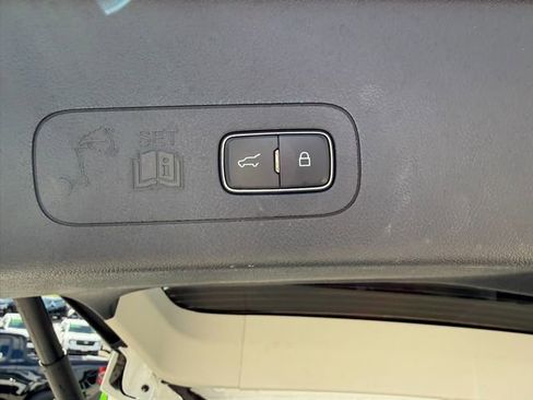 Used 2025 Lincoln Aviator Reserve w/ Equipment Group 201A AWD/4WD image 12
