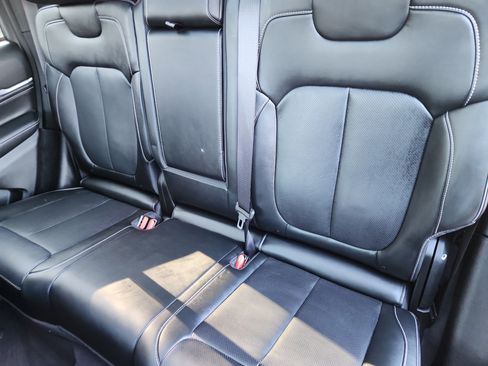 Used 2023 Jeep Grand Cherokee Overland image 26