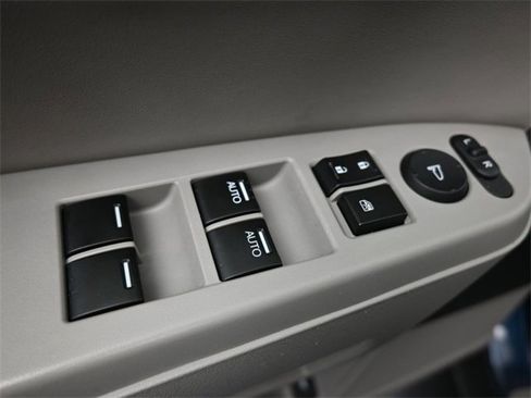 Used 2011 Honda Pilot EX-L image 13