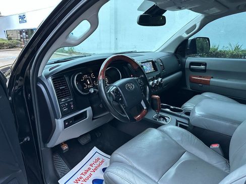 Used 2019 Toyota Sequoia Platinum image 11