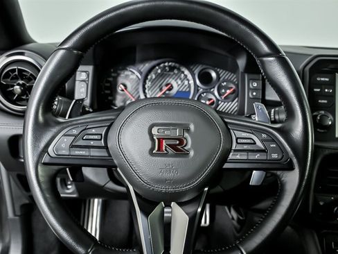 Used 2020 Nissan GT-R Premium AWD/4WD image 28