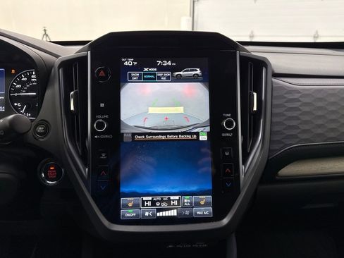 Certified 2025 Subaru Forester Limited image 18