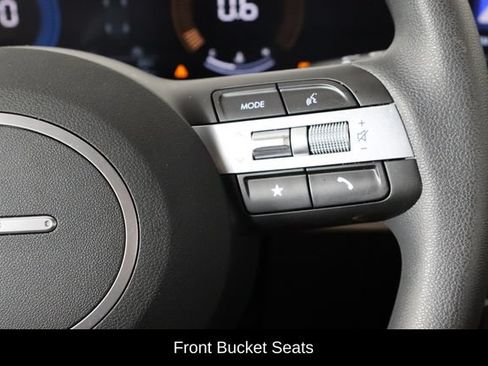 Used 2025 Hyundai Tucson SE FWD image 10