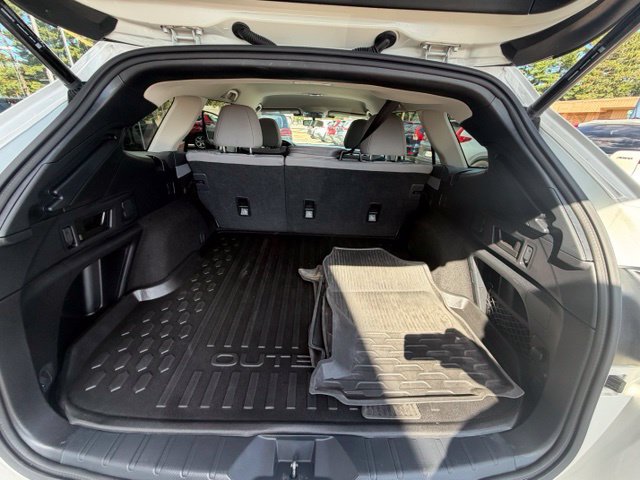 Used 2023 Subaru Outback Premium AWD/4WD image 19