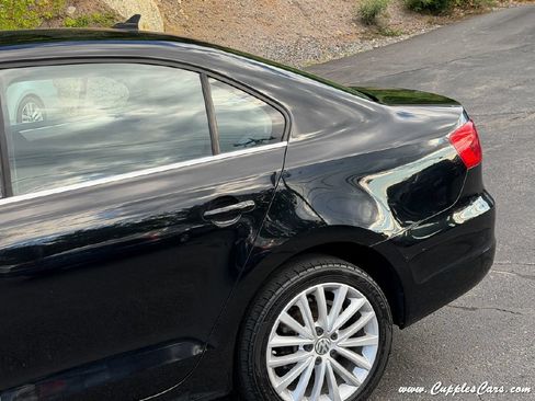 Used 2012 Volkswagen Jetta SEL FWD image 28