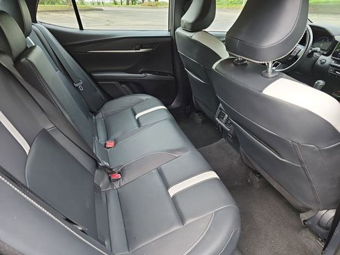 Used 2025 Toyota Camry SE FWD image 16
