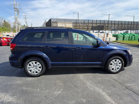 Used 2019 Dodge Journey SE w/ Premium Group FWD image 7