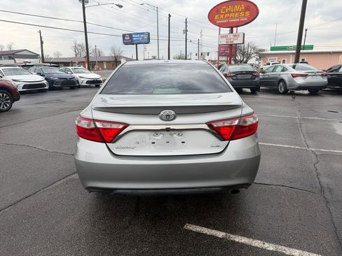 Used 2017 Toyota Camry XSE w/ Moonroof Package image 7