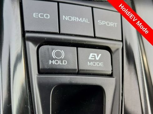 Certified 2025 Toyota Camry SE FWD image 17