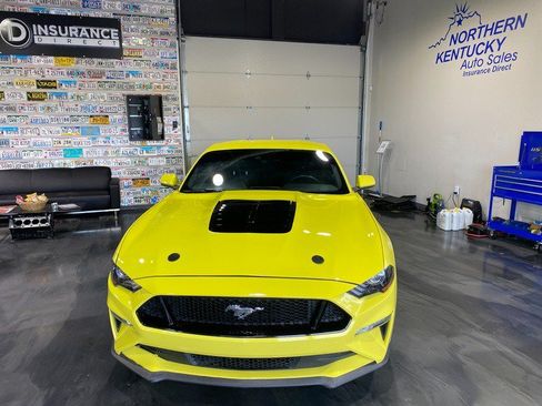 Used 2021 Ford Mustang GT RWD image 3