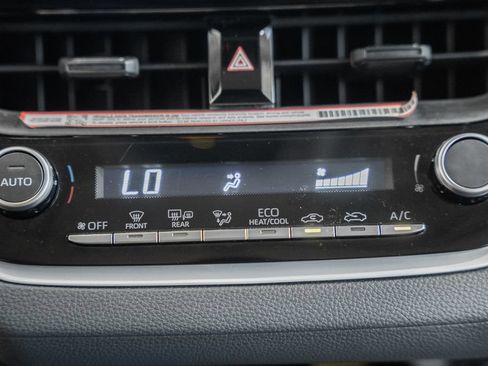 Used 2025 Toyota Corolla LE w/ LE Premium Package FWD image 18