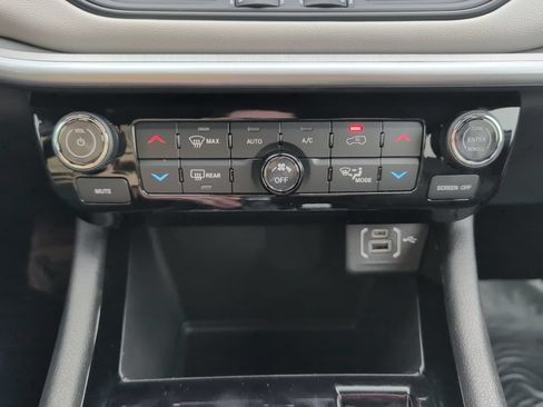 New 2026 Jeep Compass Limited AWD/4WD image 30
