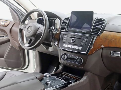 Used 2019 Mercedes-Benz GLS 450 4MATIC image 29