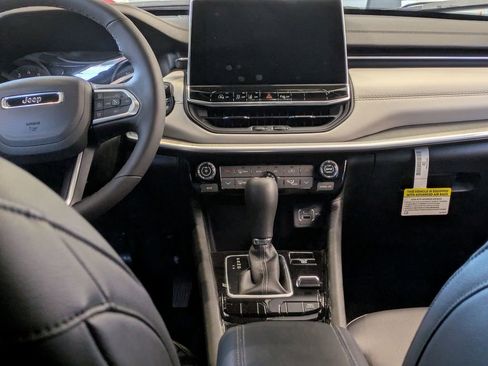 New 2026 Jeep Compass Limited image 20