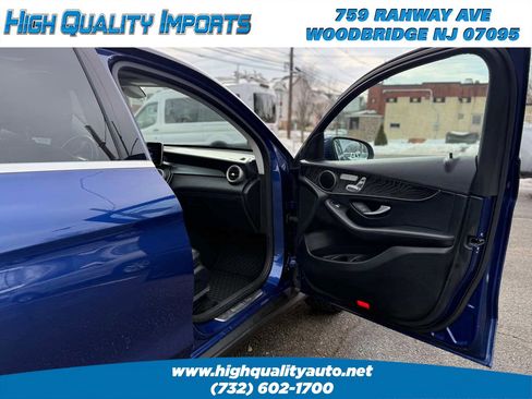 Used 2017 Mercedes-Benz GLC 300 4MATIC Coupe image 25