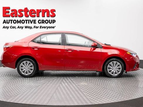 Used 2016 Toyota Corolla LE FWD image 3