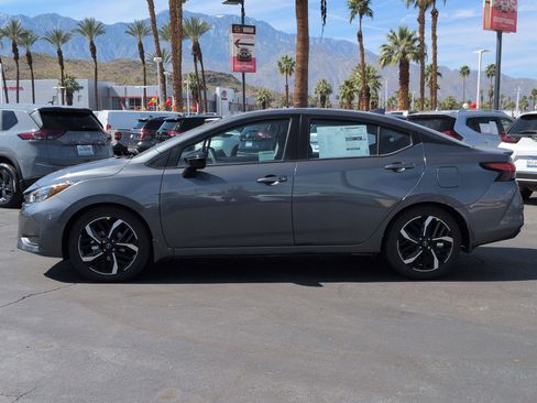 New 2025 Nissan Versa SR w/ Trunk Package FWD image 3