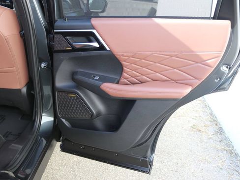 Used 2025 Mitsubishi Outlander SEL FWD image 16