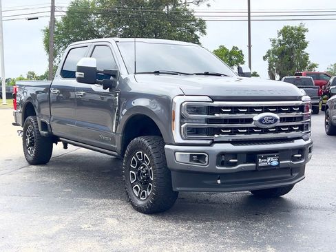 Used 2024 Ford F250 Platinum w/ FX4 Off-Road Package AWD/4WD image 14