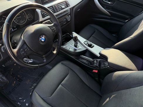 Used 2018 BMW 320i Sedan image 16