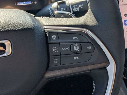 New 2026 Jeep Grand Cherokee L Limited w/ Luxury Tech Group II AWD/4WD image 25