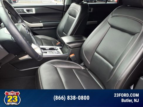 Certified 2023 Ford Explorer XLT w/ Equipment Group 202A image 21