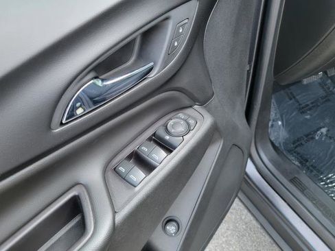 Used 2022 Chevrolet Equinox LT image 17