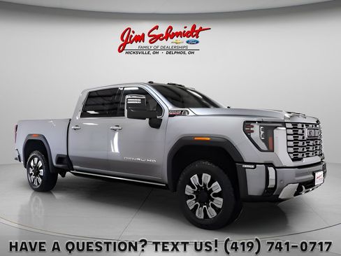 Used 2025 GMC Sierra 2500 Denali w/ Denali Reserve Package AWD/4WD image 1