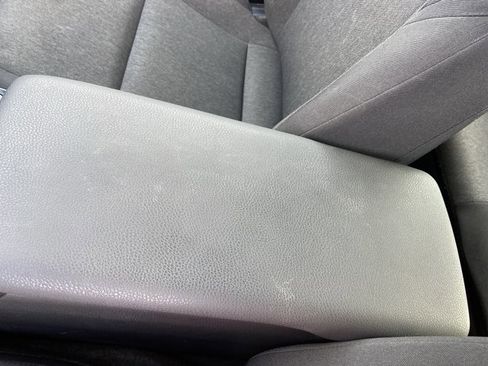 Used 2025 Toyota Camry LE image 40